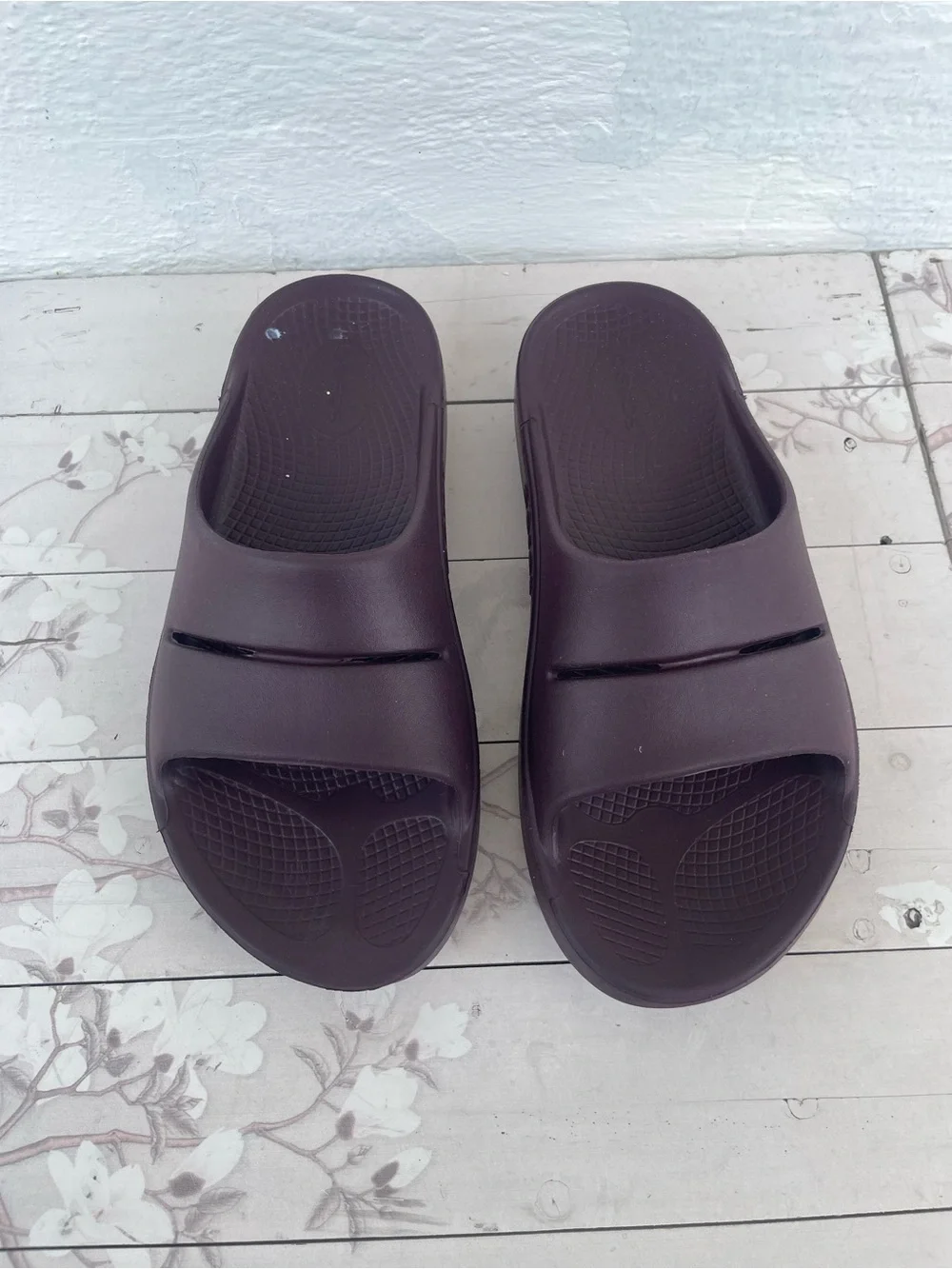 OOFOS Men's Recovery Clog - Plum